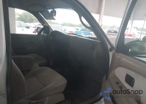 2003 Toyota Tacoma из США, поврежденный, VIN 5TEVL52N93Z217697